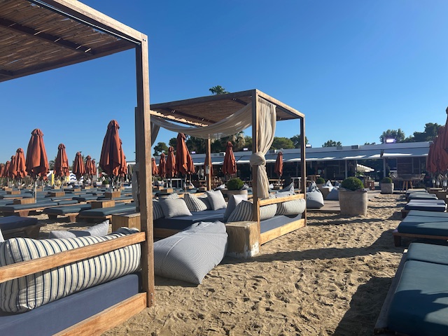 Δυο beach bars της Αττικής που αξίζει να επισκεφθείτε λόγω του φαγητού τους! 8 Δυο beach bars της Αττικής που αξίζει να επισκεφθείτε λόγω του φαγητού τους! - FlagInLife