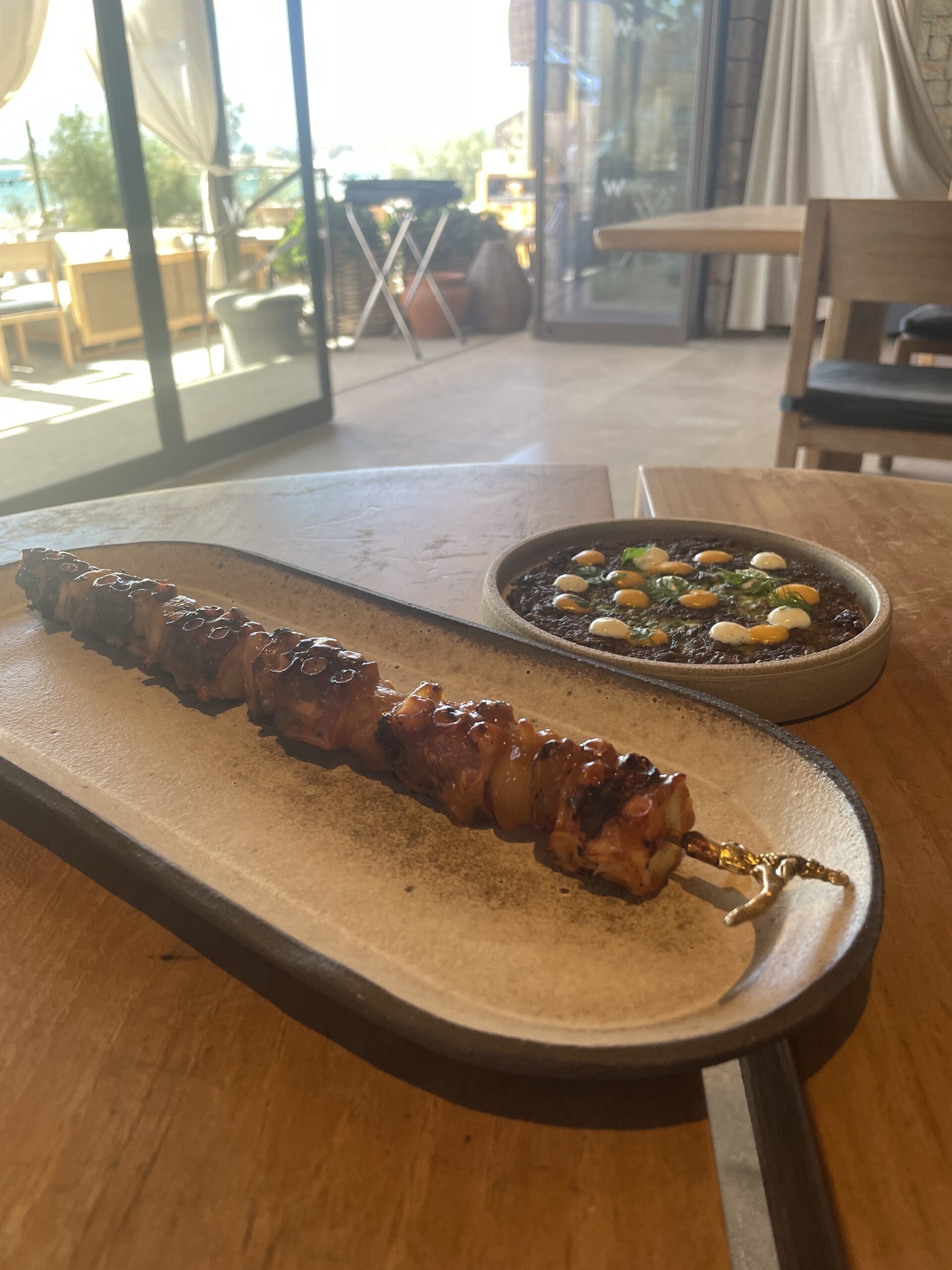 Parelia @ W Costa Navarino: Ο Νίκος Μπίλλης σε ρόλο ιδανικού πρέσβη της γαστρονομικής Ελλάδας - FlagInLife