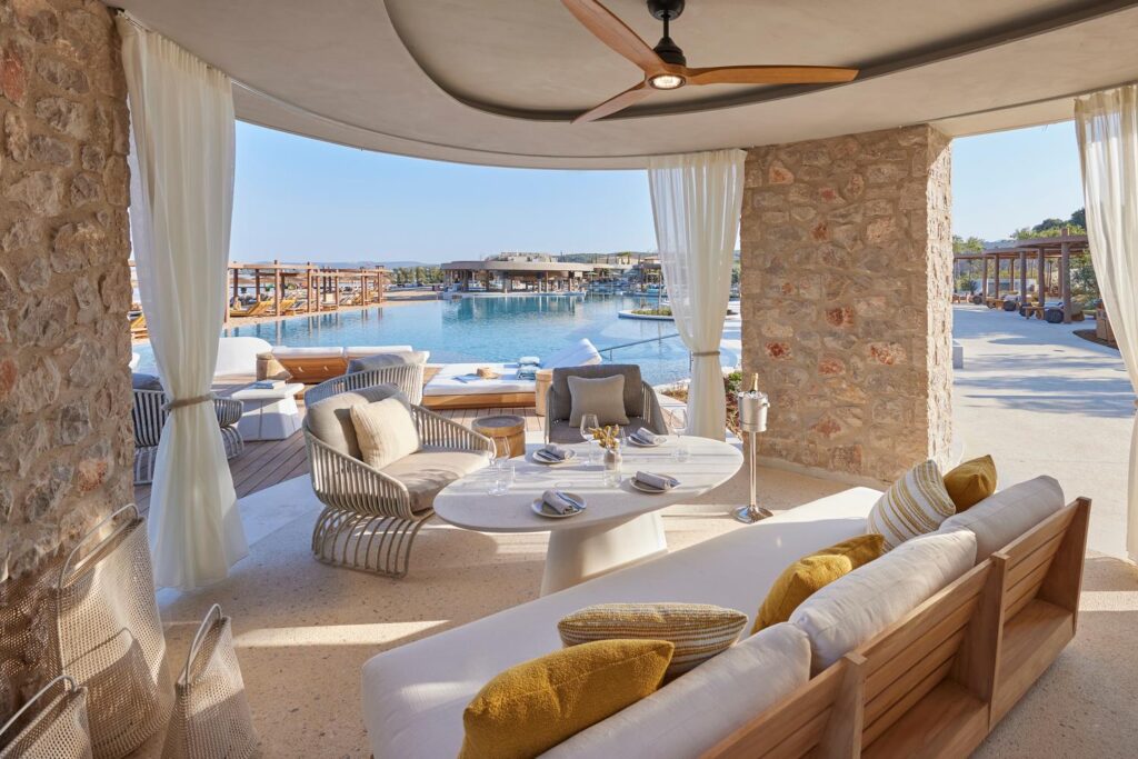 Mandarin Oriental, Costa Navarino 2025: Αναβαθμισμένη γαστρονομία με φιλοσοφία και όραμα - FlagInLife